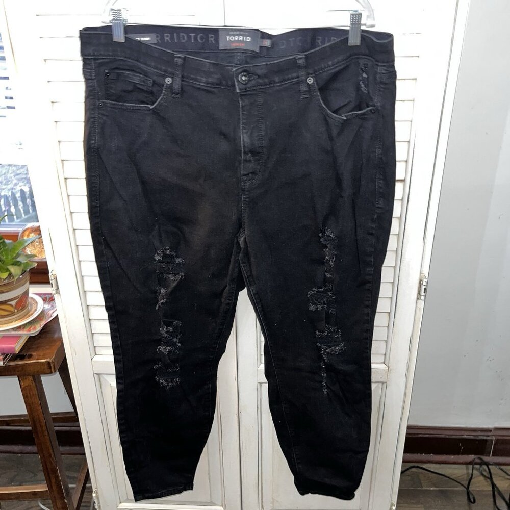 TORRID Premium Sky High Skinny Women's Distressed Size 22S Skinny Stretch Jeans